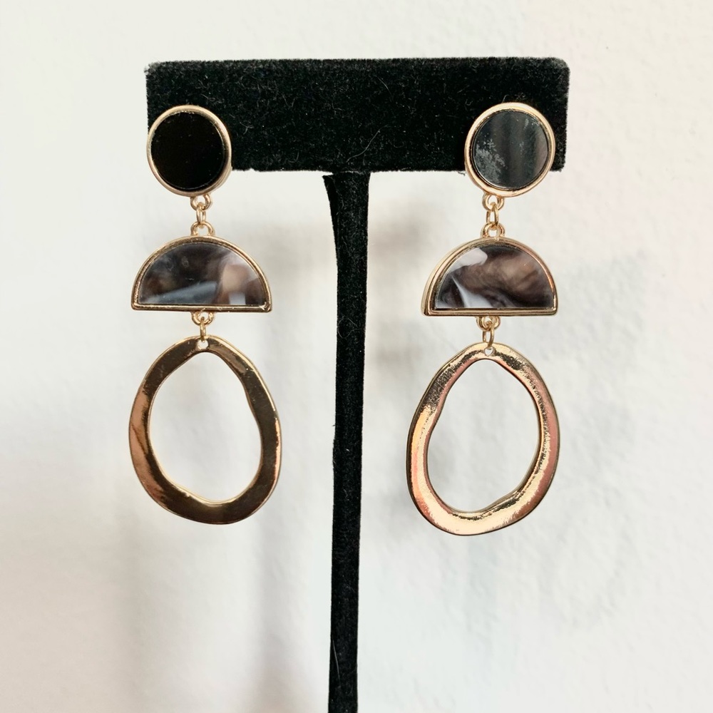 NWT *BOUTIQUE*  FASHION EARRINGS - Picture 2 of 2